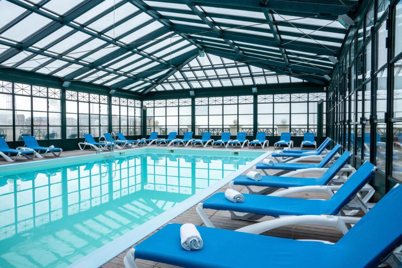 Sowell Hotels Le Beach Трувил сюр Мер Екстериор снимка