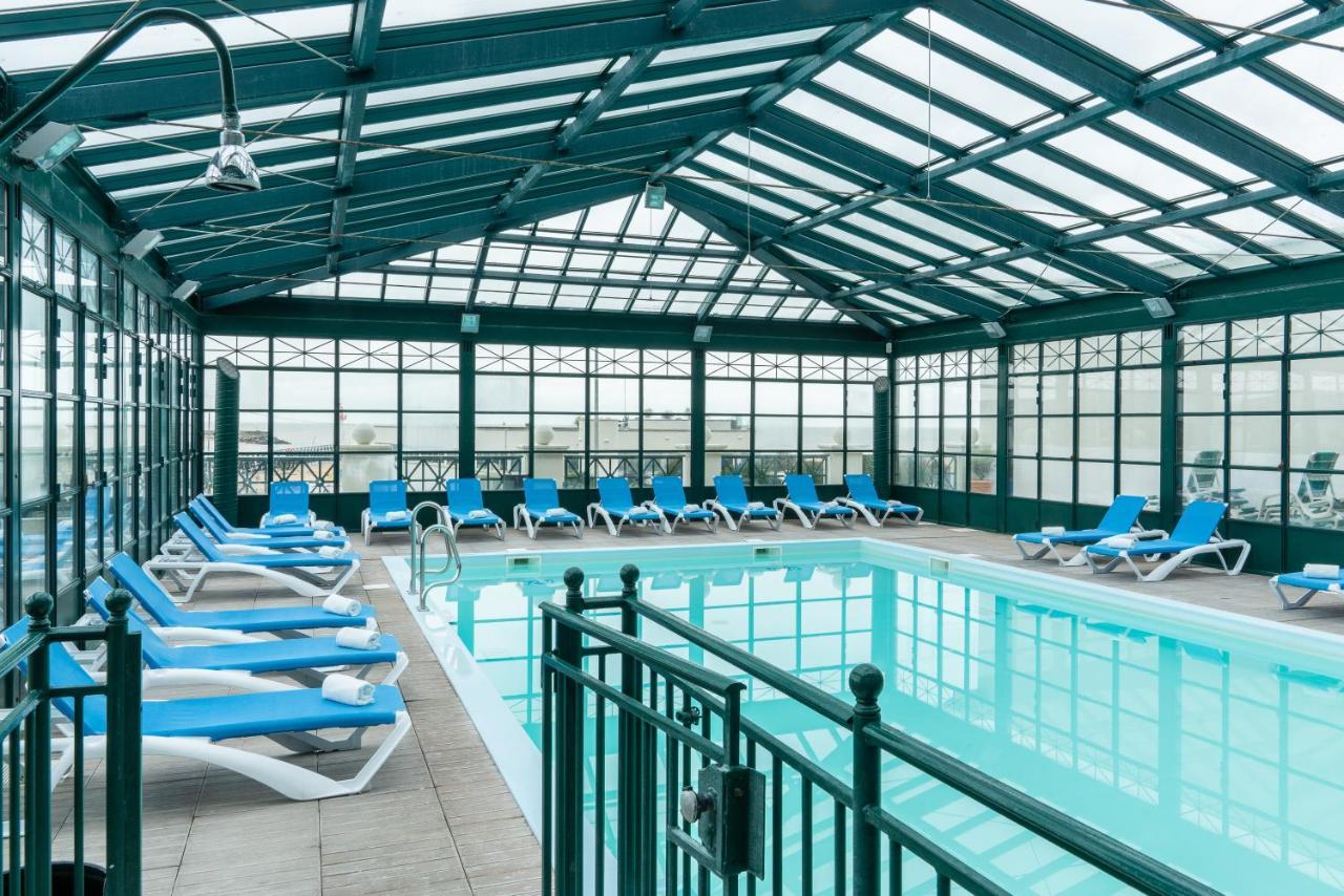 Sowell Hotels Le Beach Трувил сюр Мер Екстериор снимка