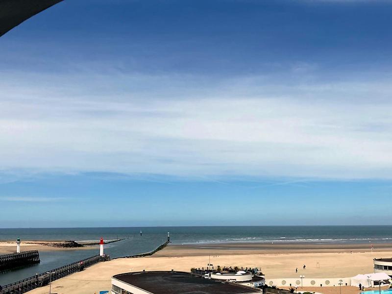 Sowell Hotels Le Beach Трувил сюр Мер Екстериор снимка