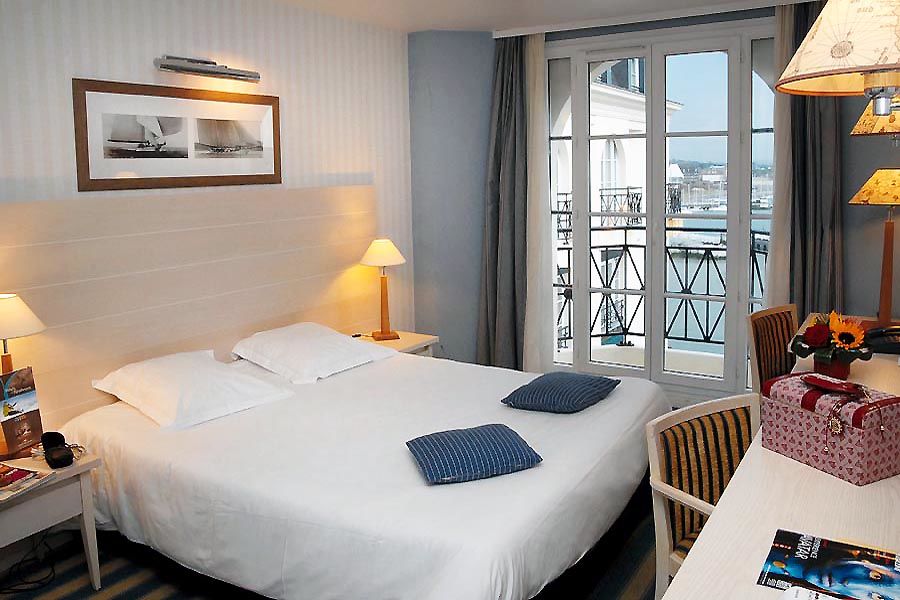 Sowell Hotels Le Beach Трувил сюр Мер Екстериор снимка