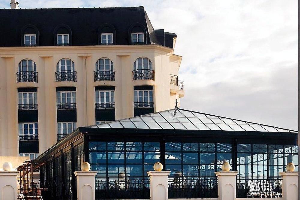 Sowell Hotels Le Beach Трувил сюр Мер Екстериор снимка